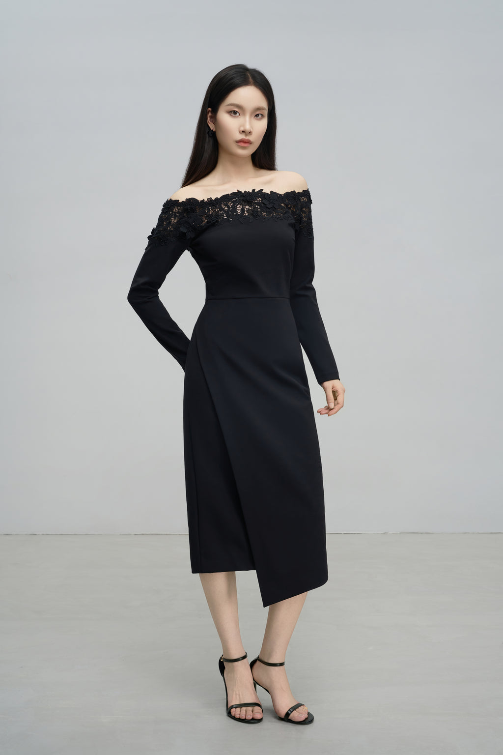 Off-the-Shoulder Lace Embroidered Dress
