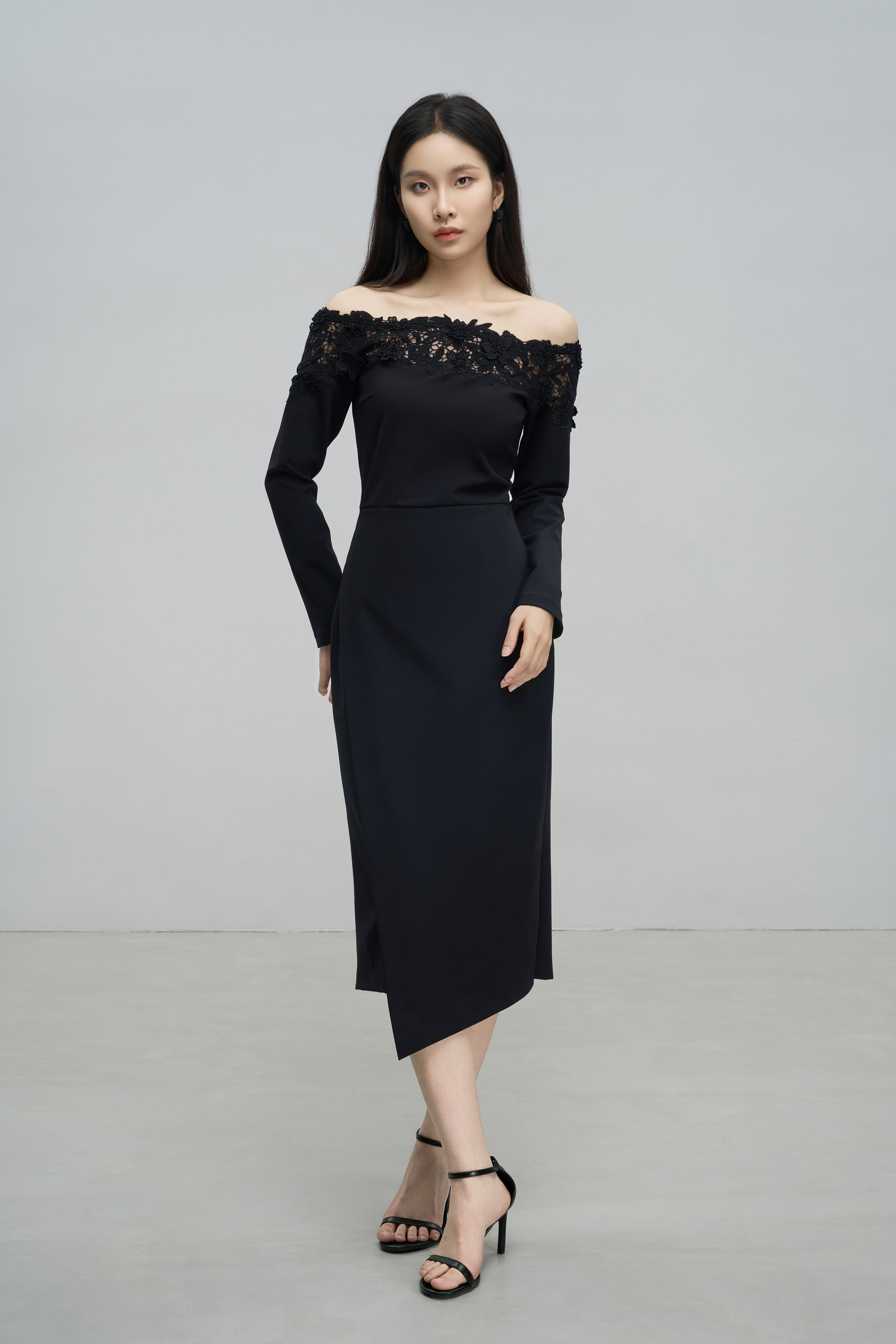 Off-the-Shoulder Lace Embroidered Dress