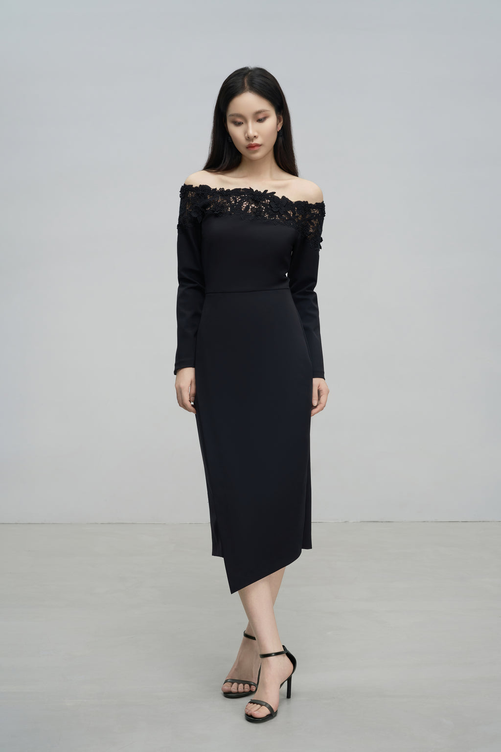Off-the-Shoulder Lace Embroidered Dress
